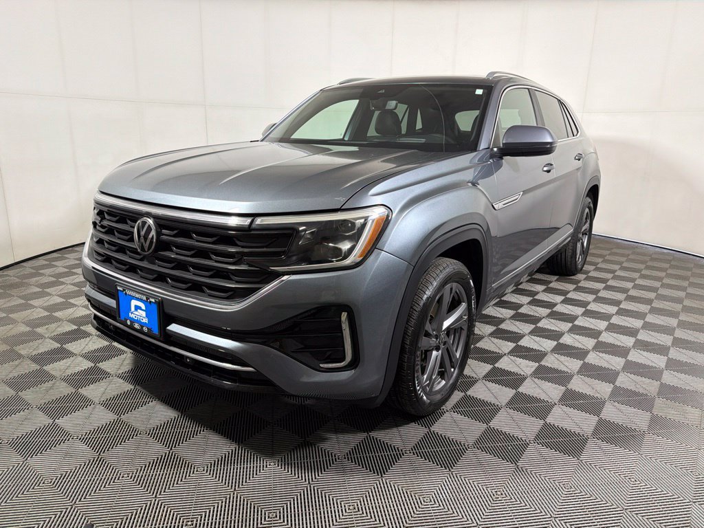 Certified 2024 Volkswagen Atlas Cross Sport SEL R-Line AWD/4WD image 4