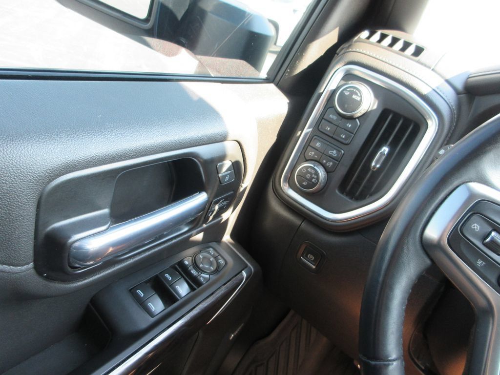 Certified 2022 Chevrolet Silverado 2500 LTZ w/ LTZ Plus Package AWD/4WD image 32