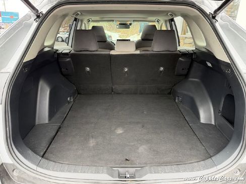 Used 2019 Toyota RAV4 XLE w/ Convenience Package image 9