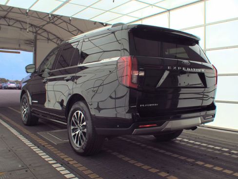 Used 2025 Ford Expedition Platinum image 8