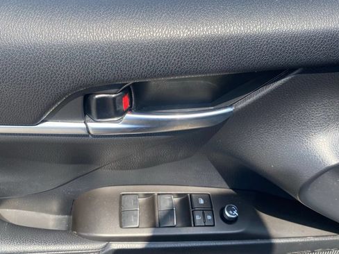 Used 2023 Toyota Camry XLE FWD image 21