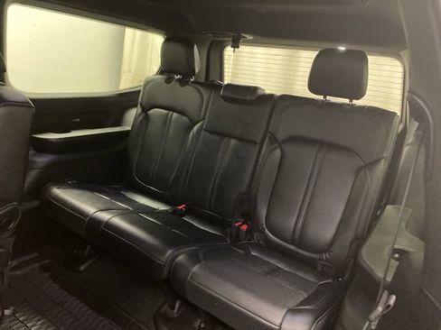 Used 2024 Jeep Wagoneer Series II AWD/4WD image 21