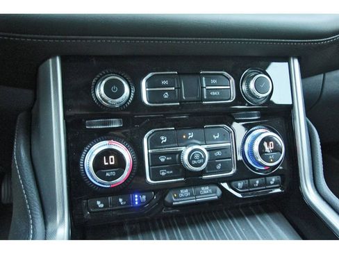 Used 2023 GMC Yukon XL Denali w/ Denali Reserve Package RWD image 21