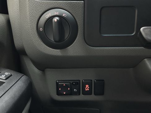 Used 2021 Nissan NV 1500 SV image 21