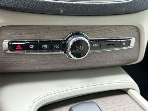 Certified 2023 Volvo XC90 B6 Plus w/ Protection Package Premier AWD/4WD image 16