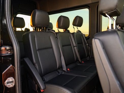 Used 2024 Mercedes-Benz Sprinter 2500 image 20
