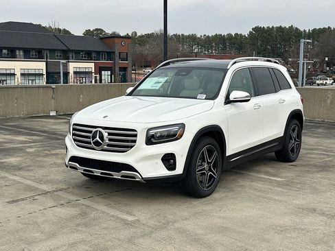 New 2026 Mercedes-Benz GLB 250 image 3