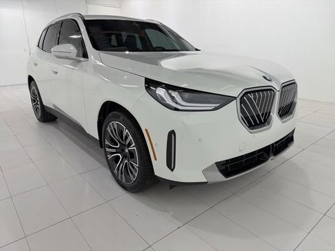 Used 2025 BMW X3 xDrive30i AWD/4WD image 7