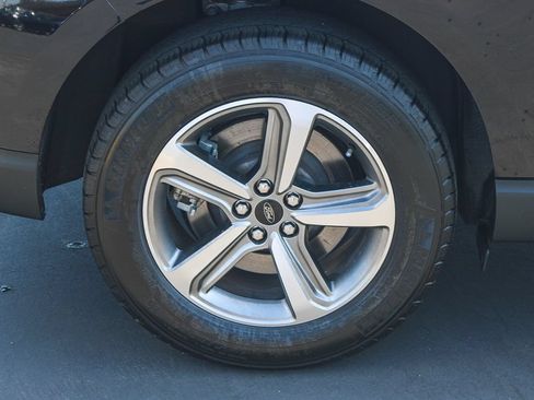 Certified 2023 Ford Edge SEL w/ Convenience Package AWD/4WD image 13