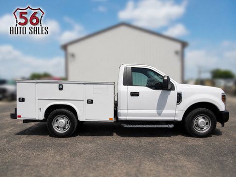 Used 2019 Ford F250 XL RWD image 1