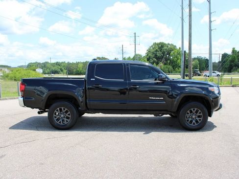 Used 2023 Toyota Tacoma SR5 AWD/4WD image 16