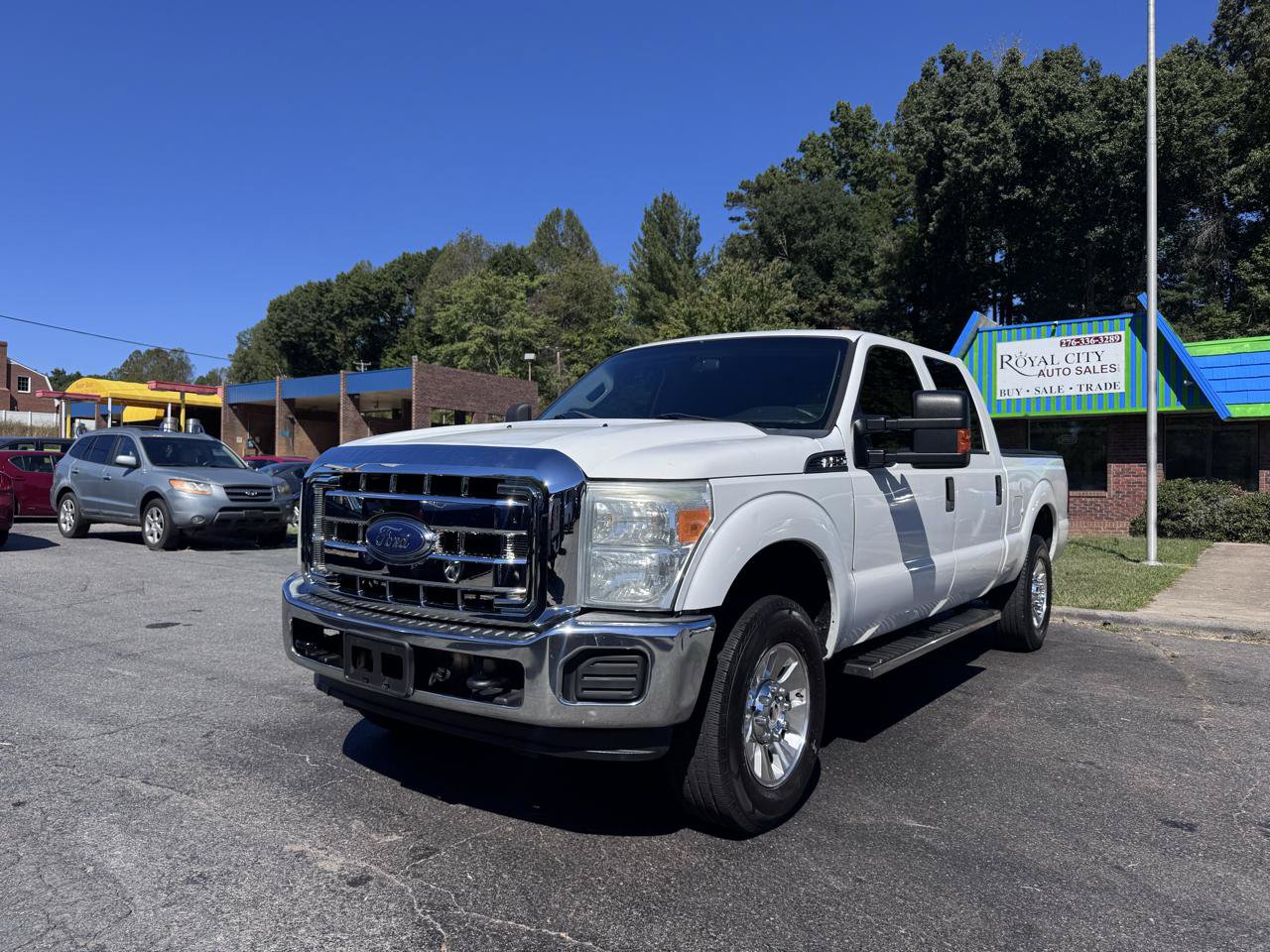 Used 2015 Ford F250 XL w/ Power Equipment Group AWD/4WD image 1