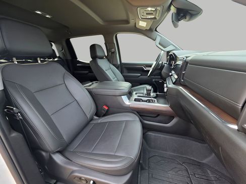 Used 2024 GMC Sierra 1500 SLT w/ SLT Premium Plus Package AWD/4WD image 13