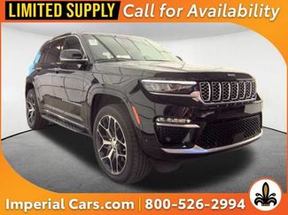 Used 2023 Jeep Grand Cherokee Summit AWD/4WD video 1