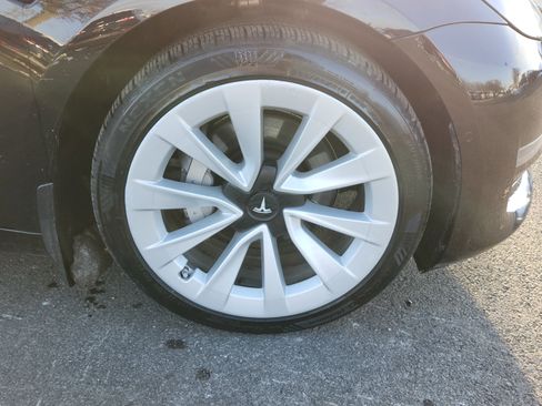 Used 2022 Tesla Model 3 image 11