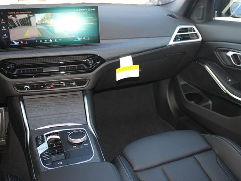 Used 2026 BMW 330i Sedan w/ M Sport Package RWD image 31