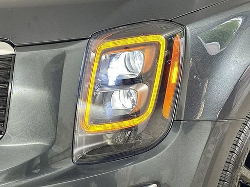 Used 2022 Kia Telluride SX FWD image 35