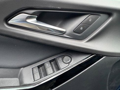 New 2026 Chevrolet Equinox LT image 11