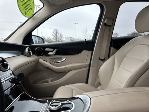 Used 2018 Mercedes-Benz GLC 300 GLC 300 image 24