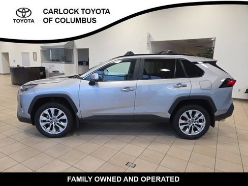 Used 2025 Toyota RAV4 Limited FWD image 3
