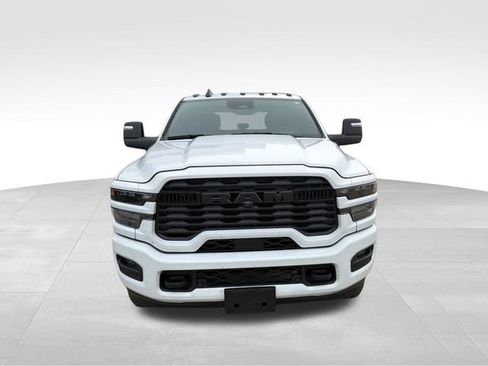 Used 2025 RAM 2500 Big Horn AWD/4WD image 4