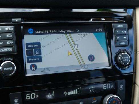 Used 2017 Nissan Rogue SL w/ SL Premium Package image 29