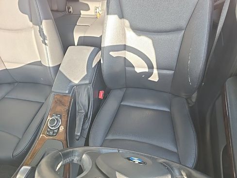 Used 2011 BMW 328i xDrive Sedan AWD/4WD image 11