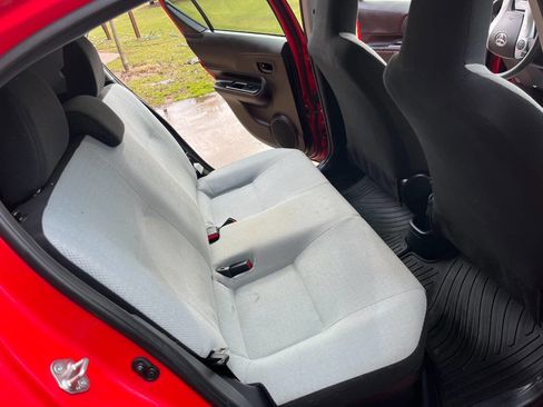 Used 2015 Toyota Prius C One image 6