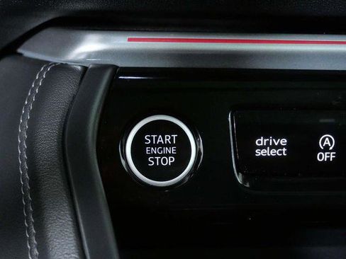 Used 2025 Audi Q5 Premium Plus w/ Premium Plus AWD/4WD image 24