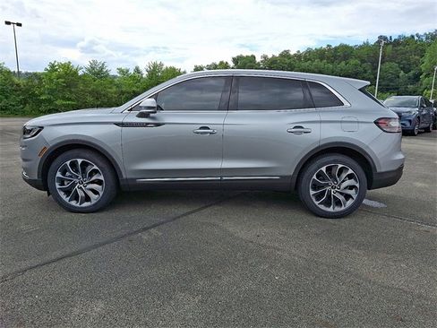 Certified 2022 Lincoln Nautilus Reserve image 4