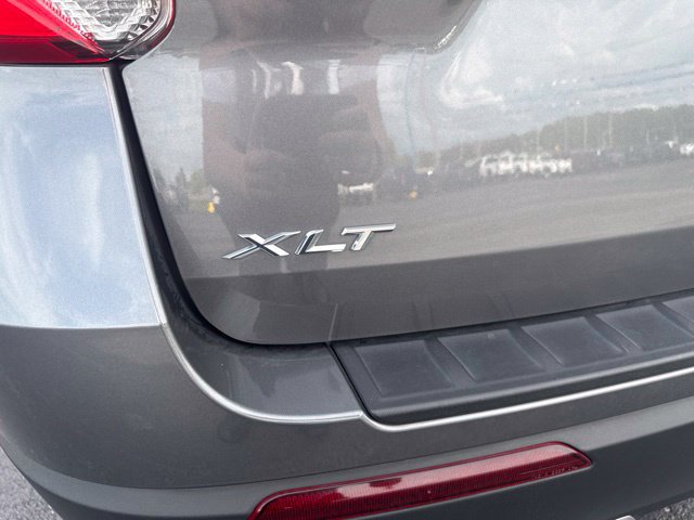Used 2022 Ford Explorer XLT w/ Equipment Group 202A AWD/4WD image 9