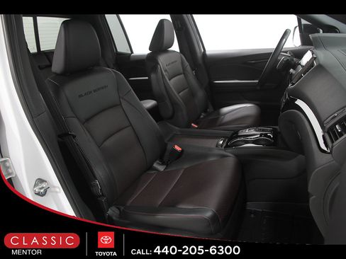 Used 2023 Honda Ridgeline Black Edition image 17