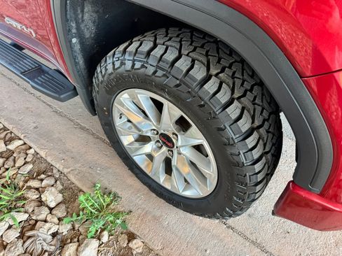 Used 2019 GMC Sierra 1500 AT4 w/ AT4 Premium Package AWD/4WD image 31
