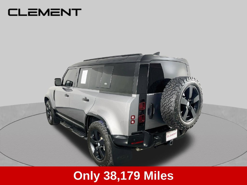 Used 2024 Land Rover Defender 110 X-Dynamic SE AWD/4WD image 8