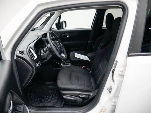 Used 2021 Jeep Renegade Latitude image 15