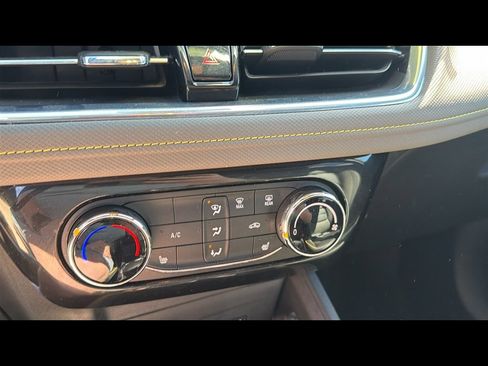Used 2024 Chevrolet TrailBlazer ACTIV AWD/4WD image 19