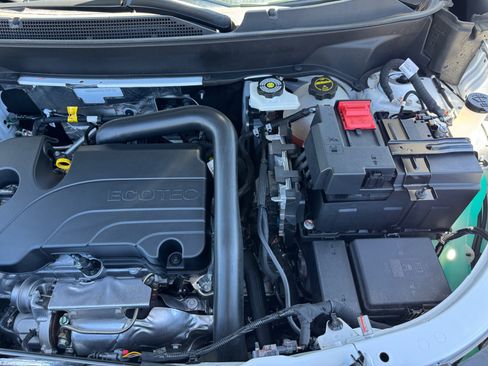 Used 2025 Chevrolet Equinox LT FWD image 18