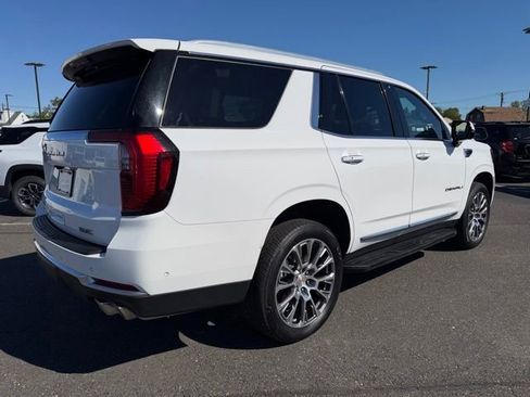 Used 2025 GMC Yukon Denali AWD/4WD image 8