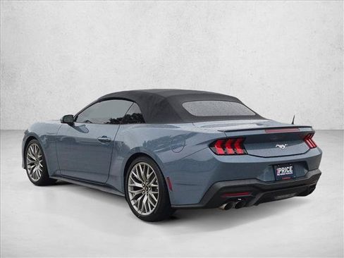 Used 2025 Ford Mustang Premium RWD image 7