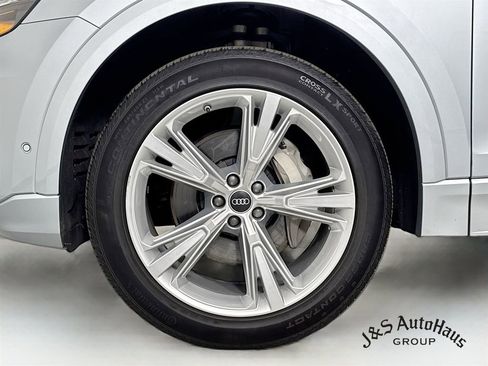 Used 2023 Audi Q8 Premium Plus w/ Premium Plus Package image 38