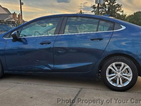 Used 2019 Chevrolet Cruze LT image 22