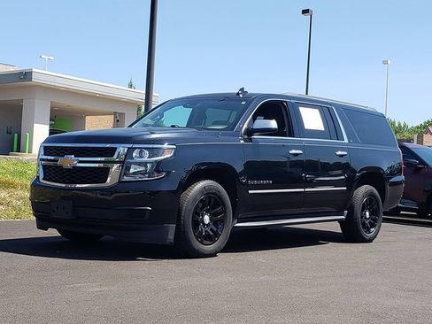 Used 2017 Chevrolet Suburban LT AWD/4WD image 2