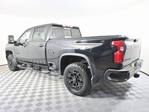 Used 2021 Chevrolet Silverado 2500 LTZ w/ LTZ Plus Package AWD/4WD image 4