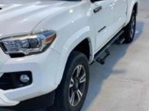 Used 2019 Toyota Tacoma TRD Sport w/ TRD Premium Sport Package image 1