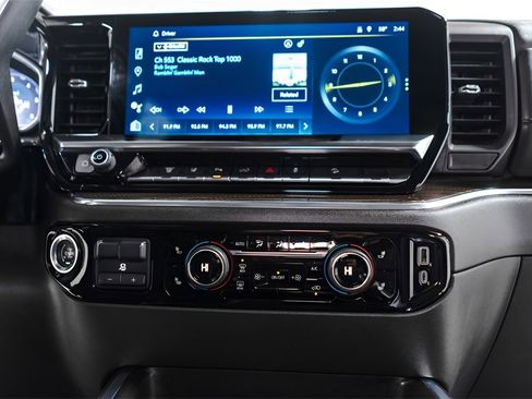 Used 2024 Chevrolet Silverado 2500 LT w/ Z71 Sport Edition image 14