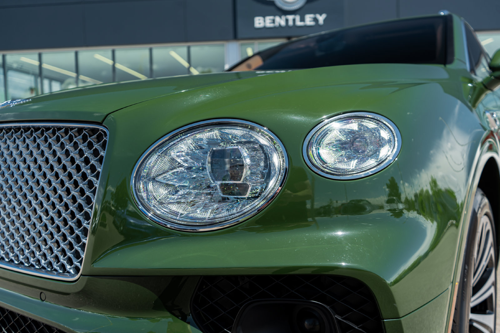 Certified 2022 Bentley Bentayga AWD/4WD image 23