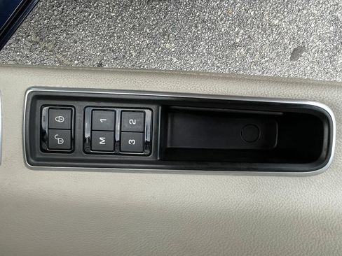 Used 2016 Jaguar XF Prestige RWD image 36