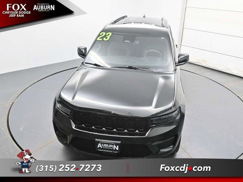Used 2023 Jeep Grand Cherokee Altitude AWD/4WD image 25