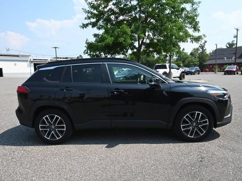 Used 2026 Toyota Corolla Cross XLE w/ Convenience Package AWD/4WD image 8
