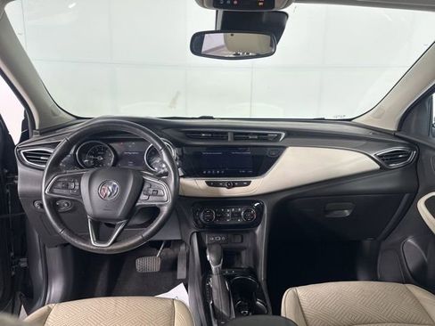 Used 2020 Buick Encore GX Essence image 12